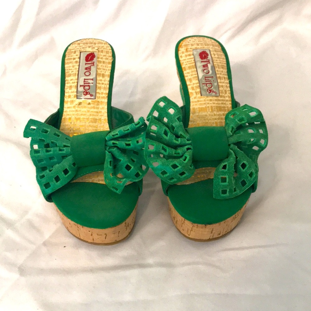 Two Lips heel - Picture 2 of 3